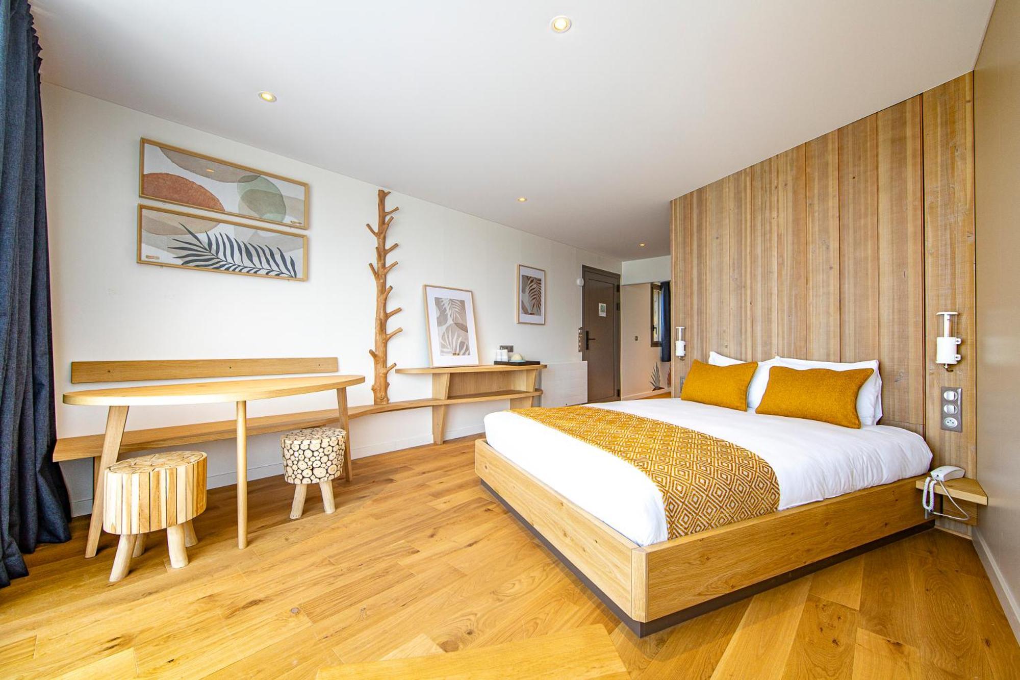 Hotel Ecolodgee Chasseneuil-du-Poitou Bagian luar foto
